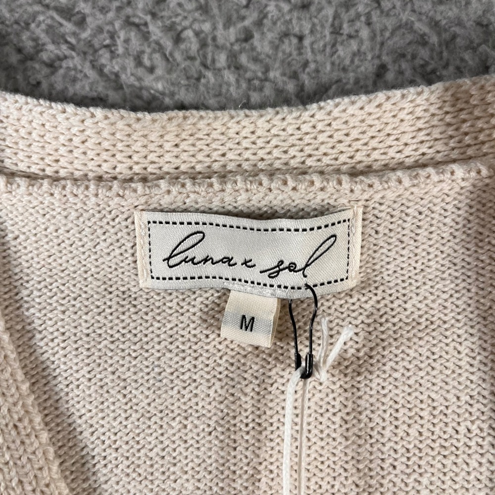 Luna x Sol Women Cream Red Lobster Graphic Knit Cardigan Sweater Size M NWT - Picture 3 of 8